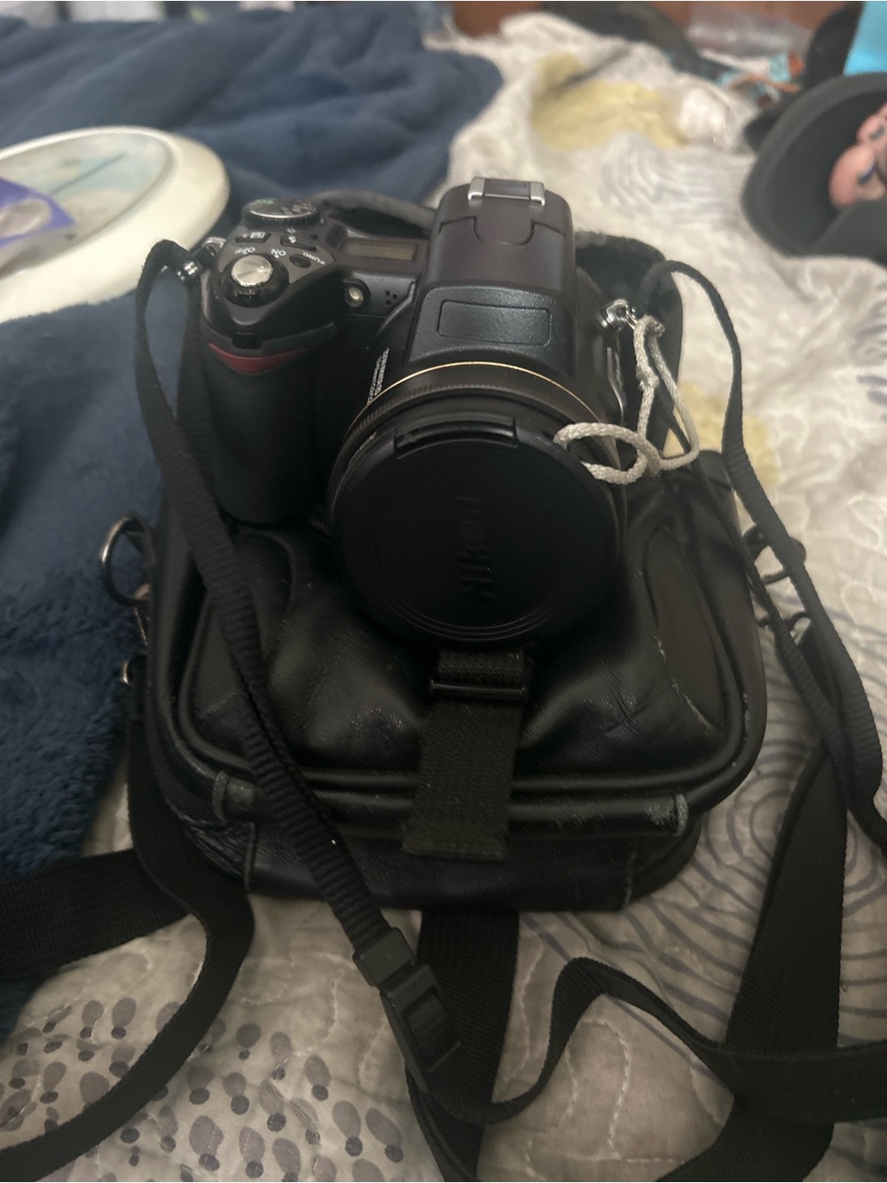 Nikon Black DSLR Camera with Lens - Compact Photography Kit